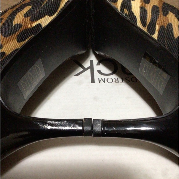 J. RENNE LEOPARD HEELS - Picture 10 of 14